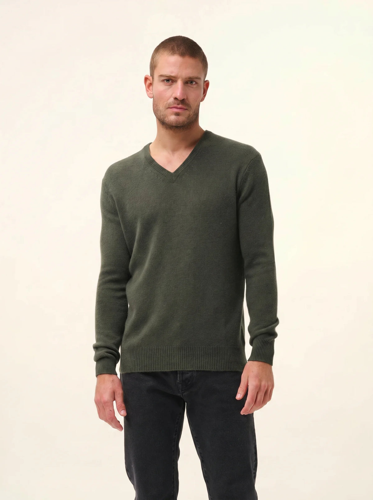NATHAN Pullover V-Ausschnitt 4-fädig Khaki