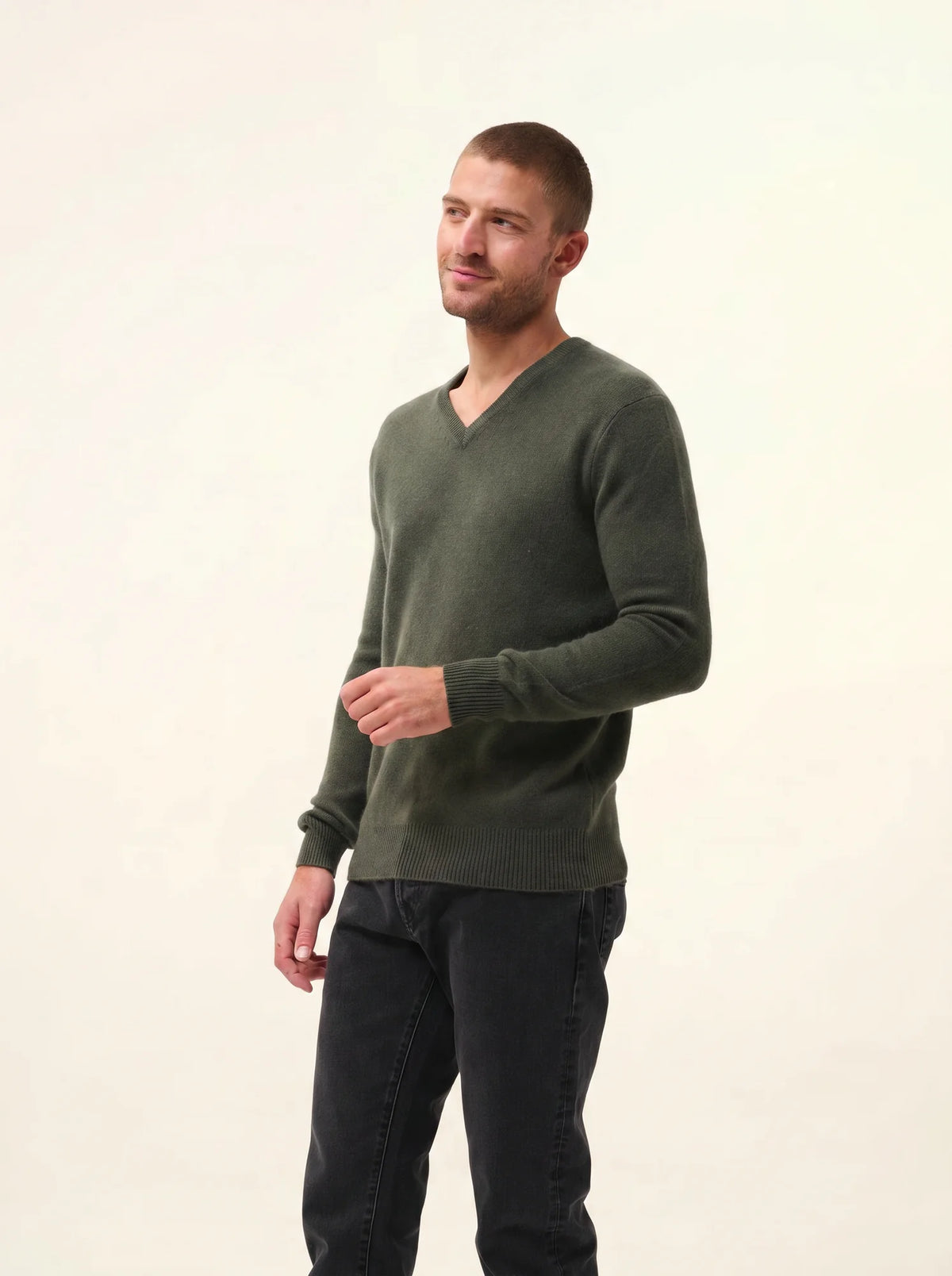 NATHAN Pullover V-Ausschnitt 4-fädig Khaki