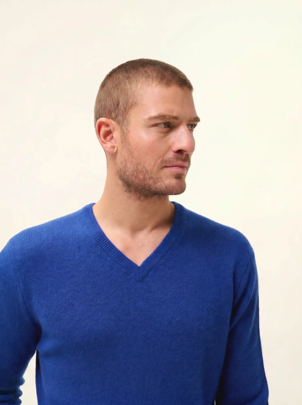 NATHAN Sweater V-Neck 4 Ply Ultramarine