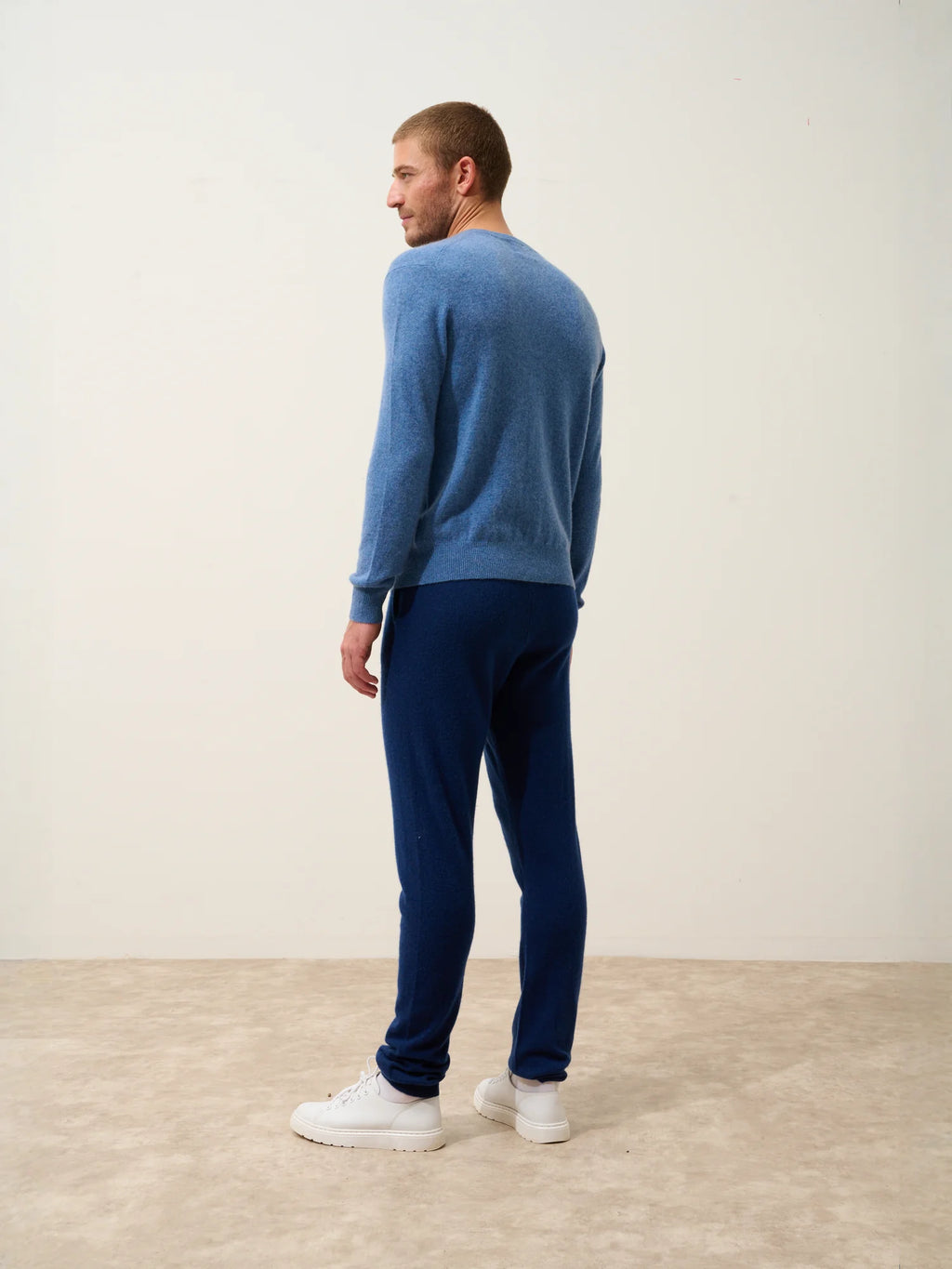 HOWARD Pull Col Rond Bleu Denim