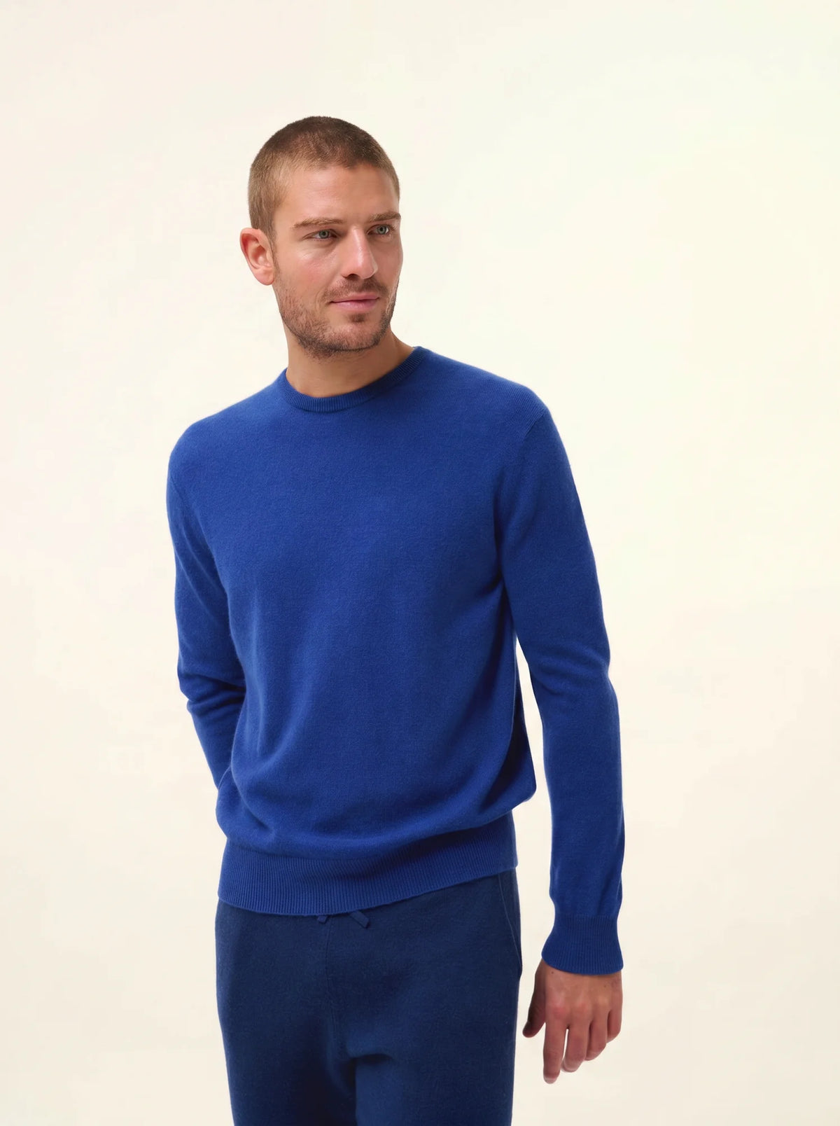 HOWARD Pull Col Rond Outremer