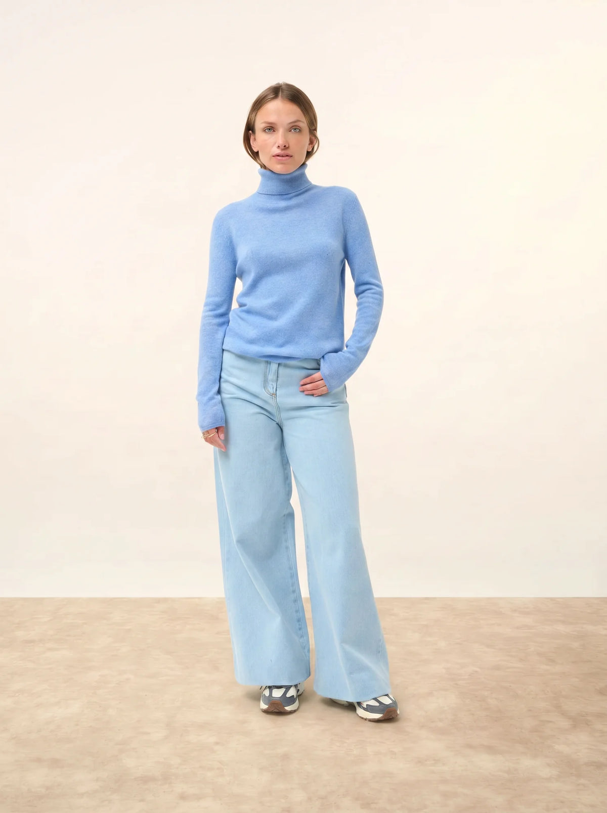 AVA Pull Col Roulé Ciel