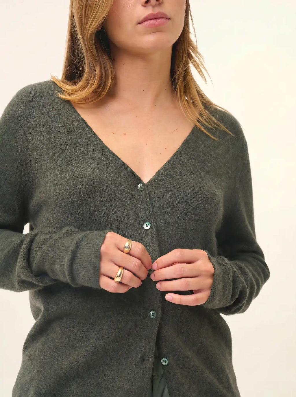NORMA Cardigan V-Neck Heather Khaki
