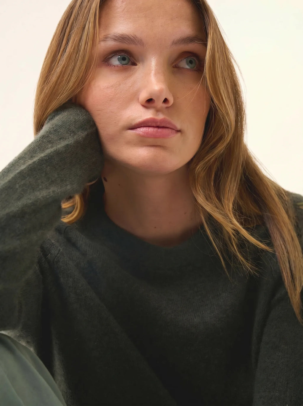 JANE Pullover Rundhalsausschnitt Khaki meliert