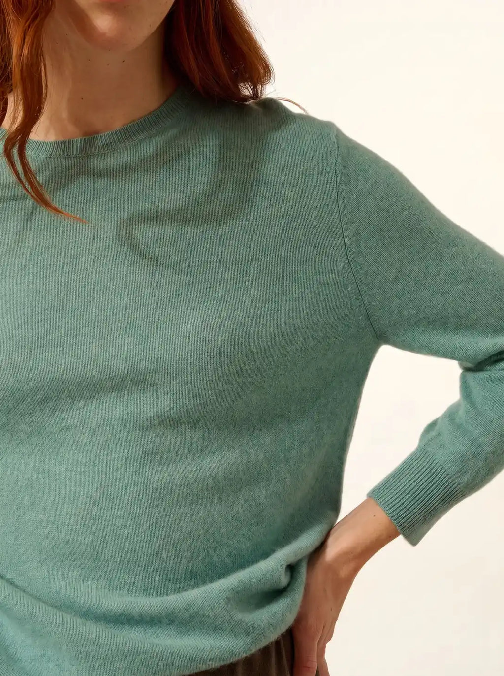 JANICE Sweater Crew Neck Buttoned Back Heather Green