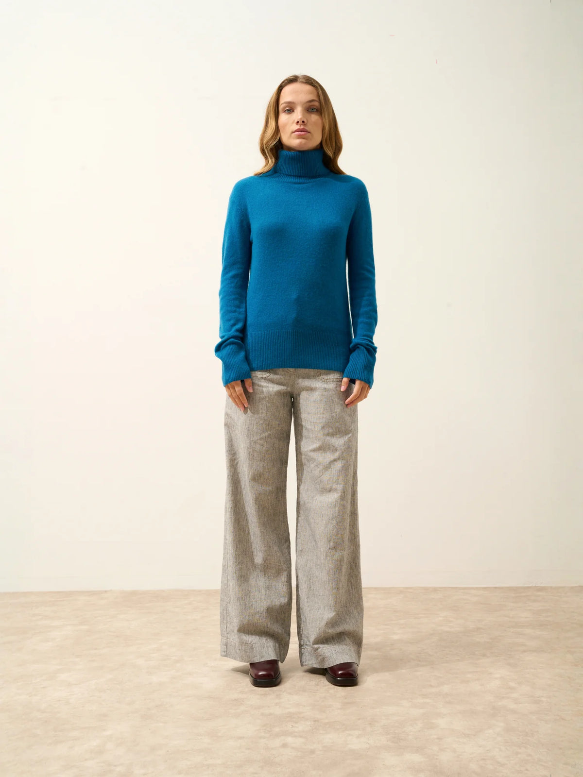 LEXIE Pull Col Roulé Paon