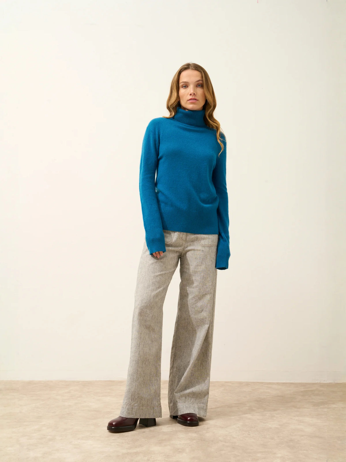 LEXIE Pull Col Roulé Paon