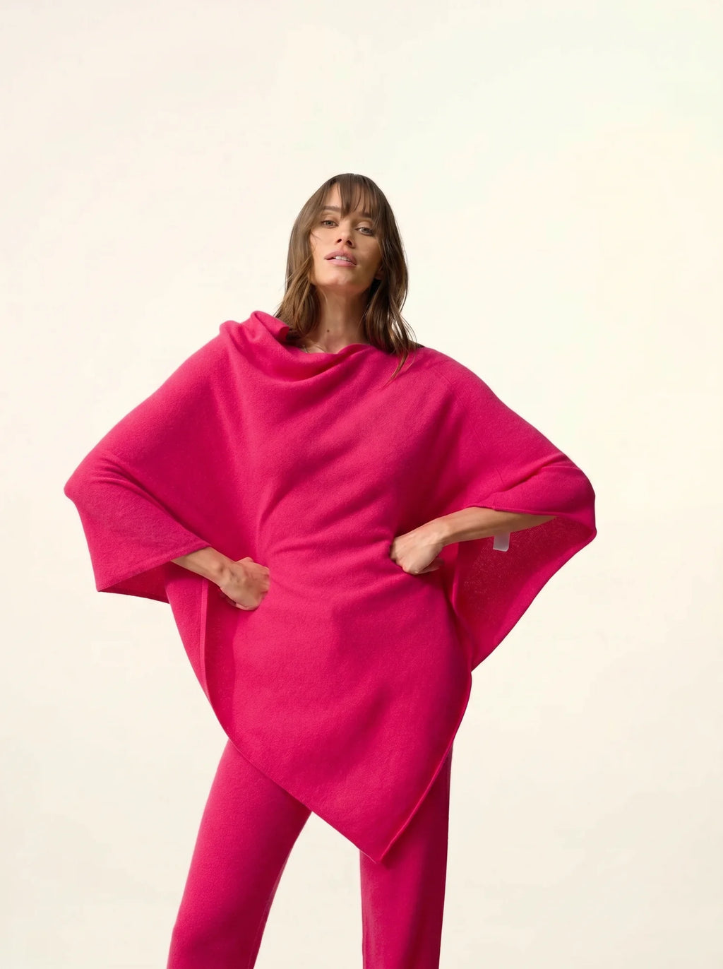MEREDITH Poncho Fuchsia