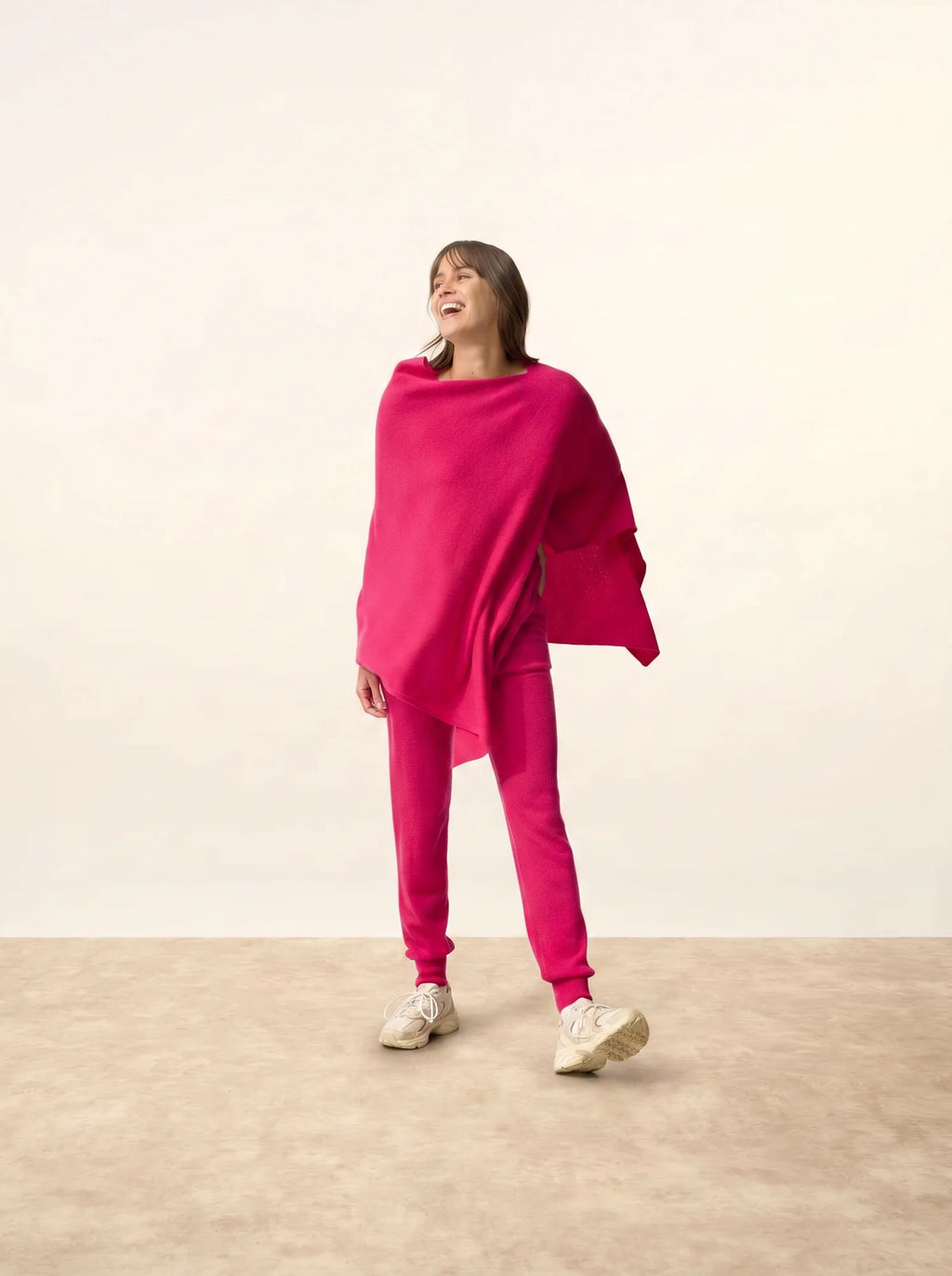 MEREDITH Poncho Fuchsia