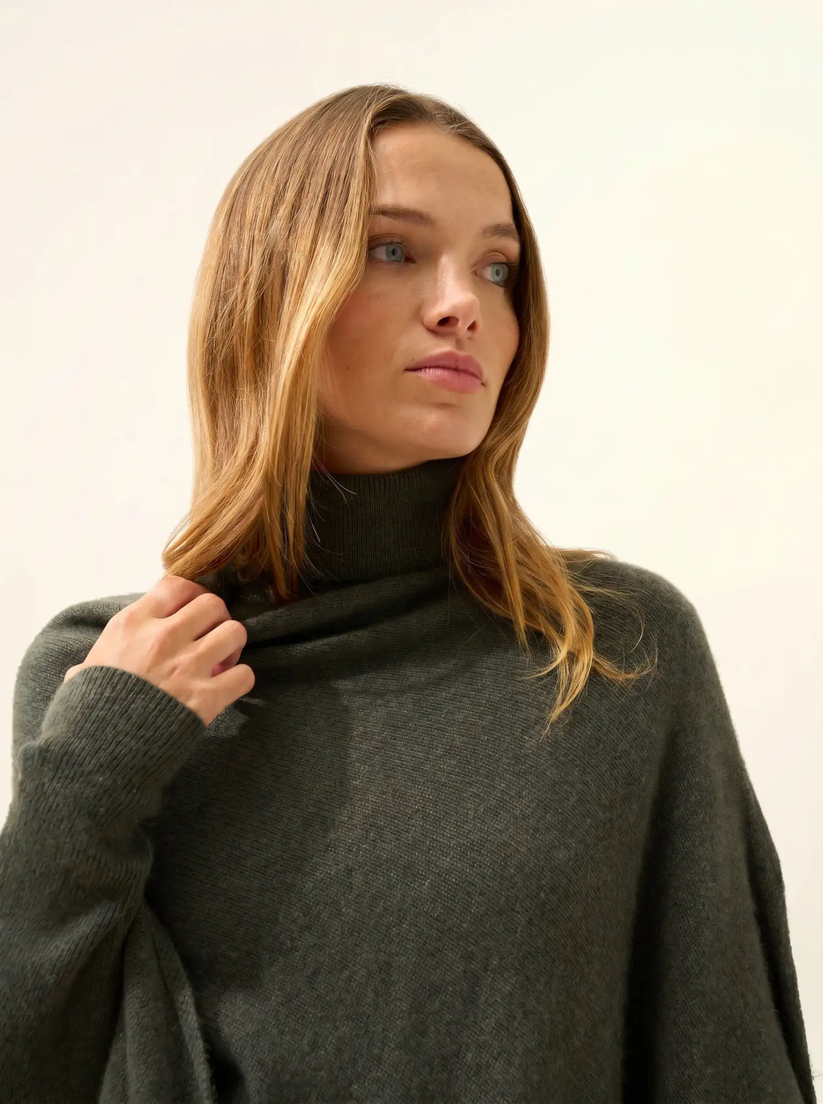 SALLY Poncho 4 Fils Kaki Chiné