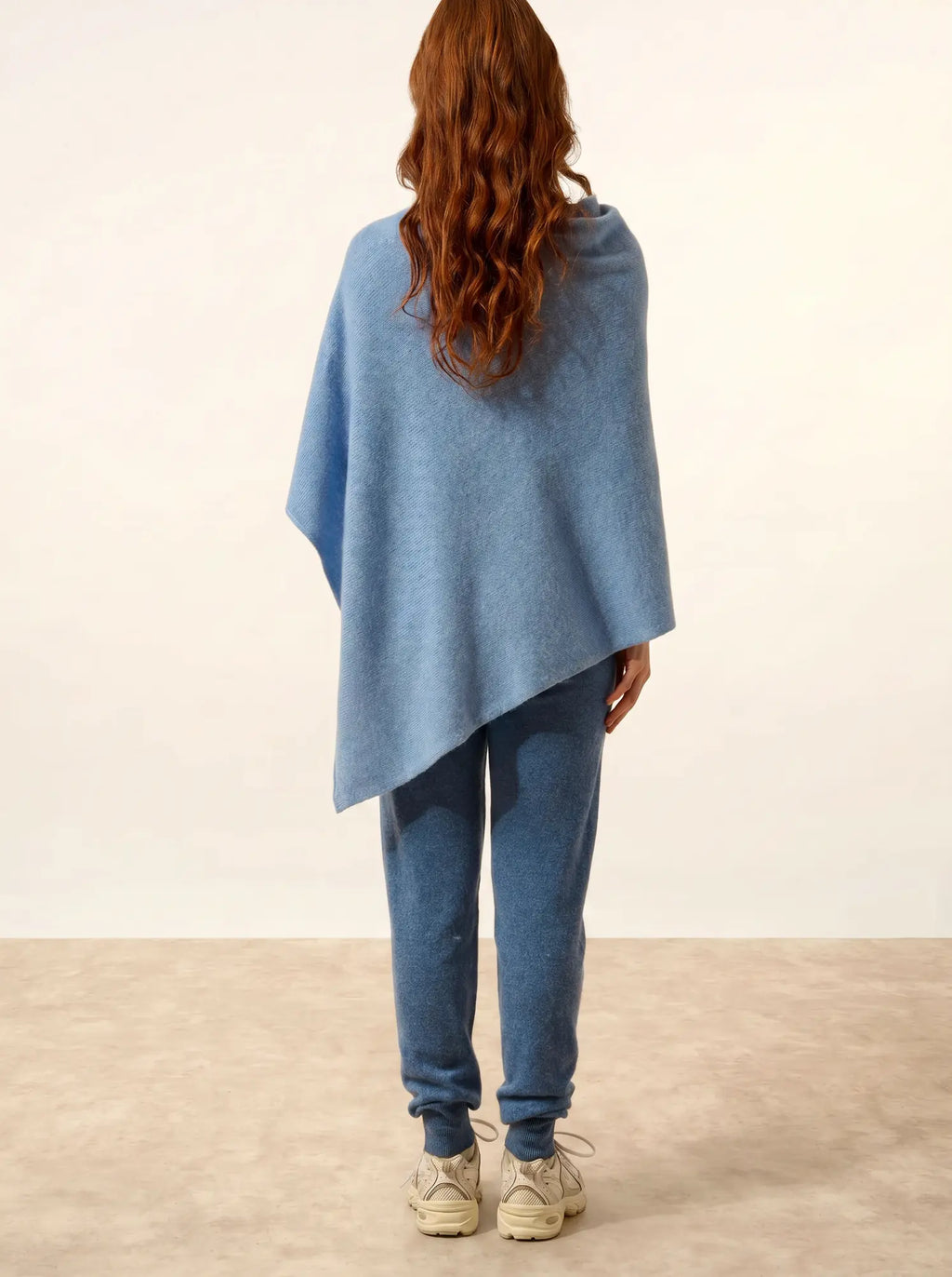 SALLY Poncho 4 Ply Sky