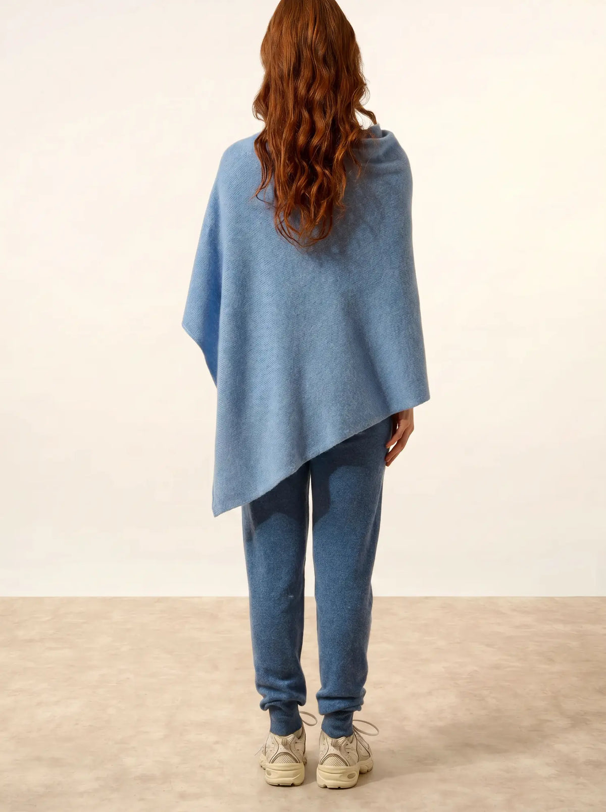 SALLY Poncho 4 Ply Sky