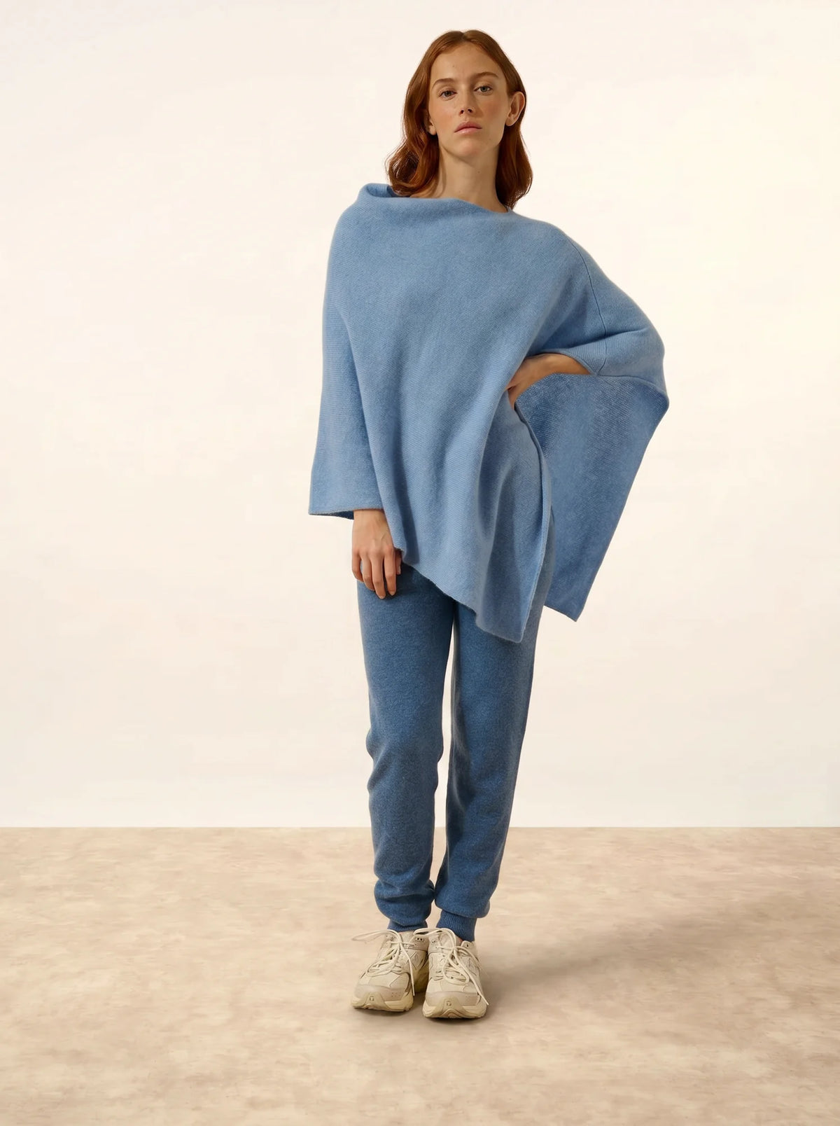 SALLY Poncho 4 Ply Sky