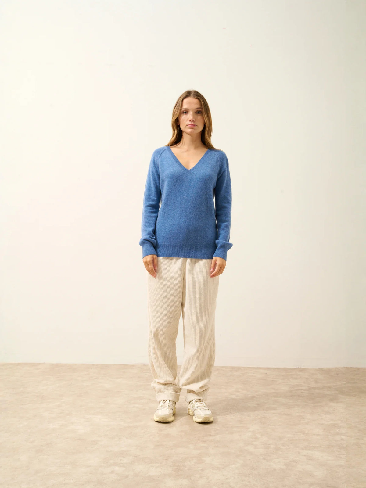 PHOEBE Pullover V-Ausschnitt Denimblau