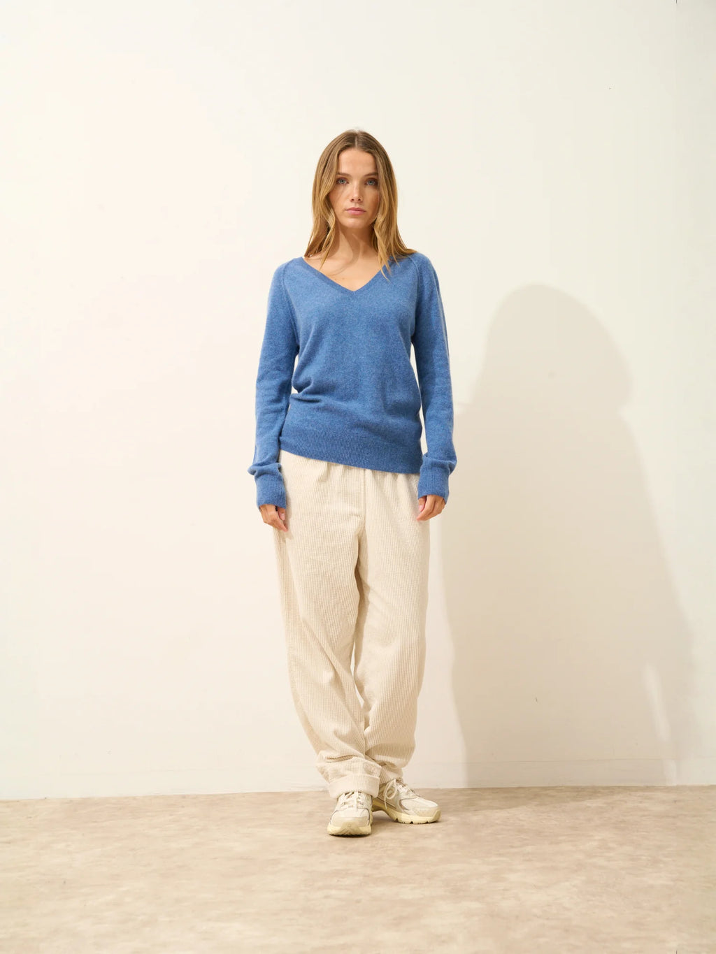PHOEBE Pullover V-Ausschnitt Denimblau