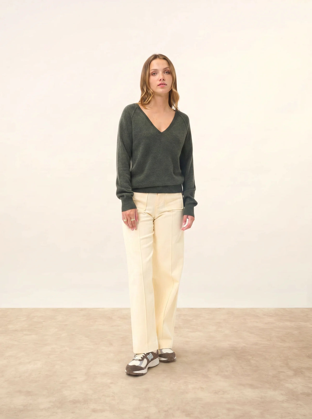 PHOEBE Pullover V-Ausschnitt Khaki meliert