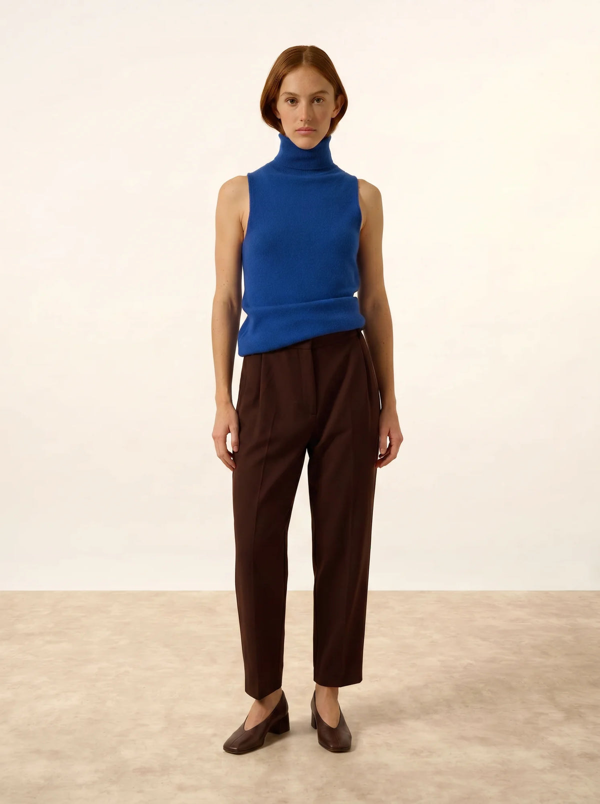 VIOLET Pull Col Roulé sans Manches Outremer
