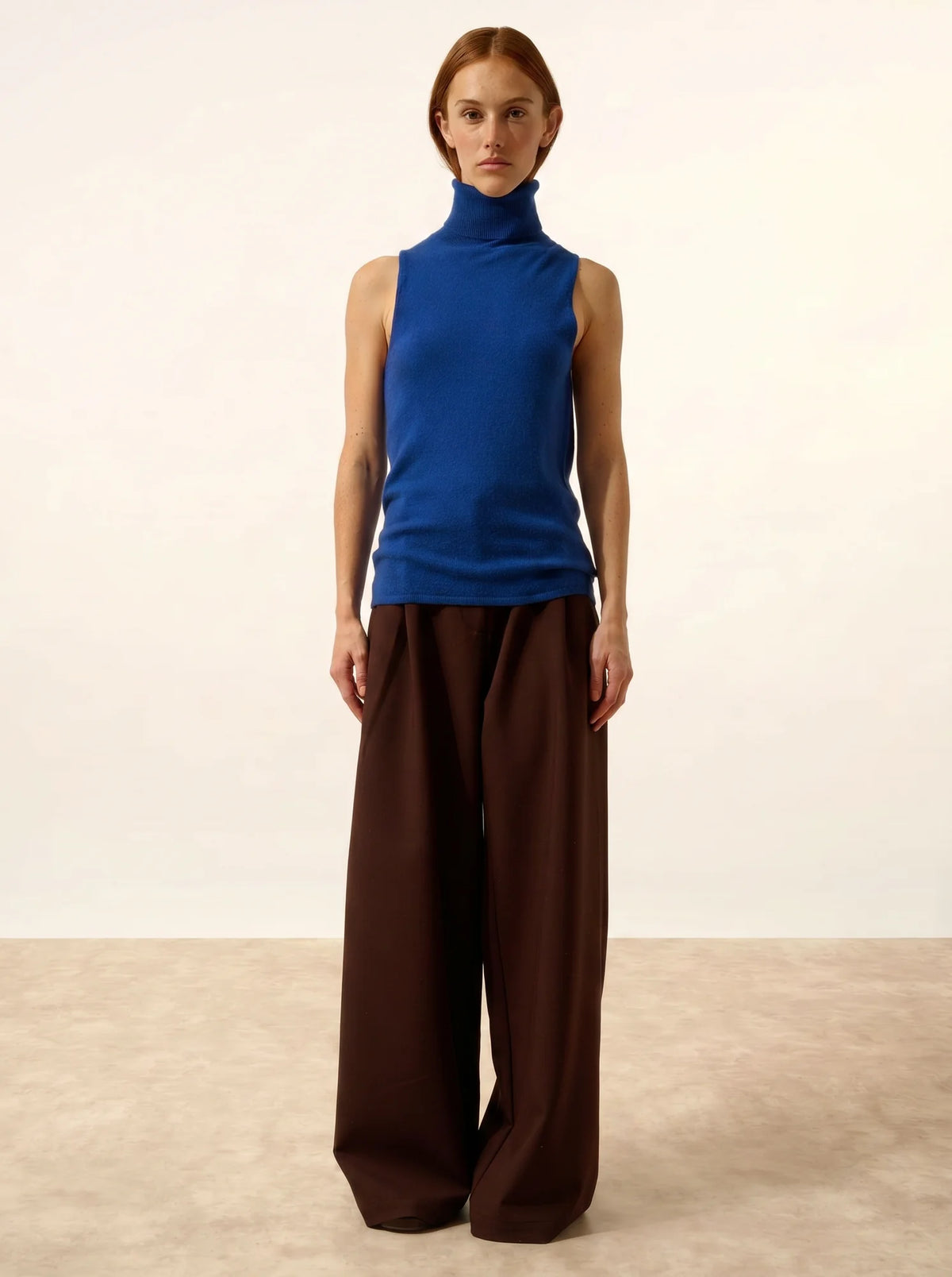 VIOLET Pull Col Roulé sans Manches Outremer