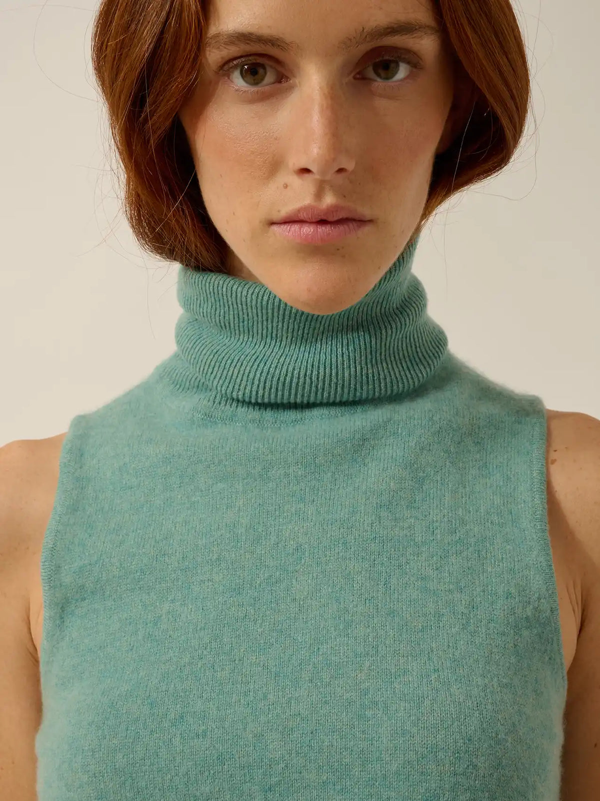 VIOLET Pull Col Roulé sans Manches Vert Chiné