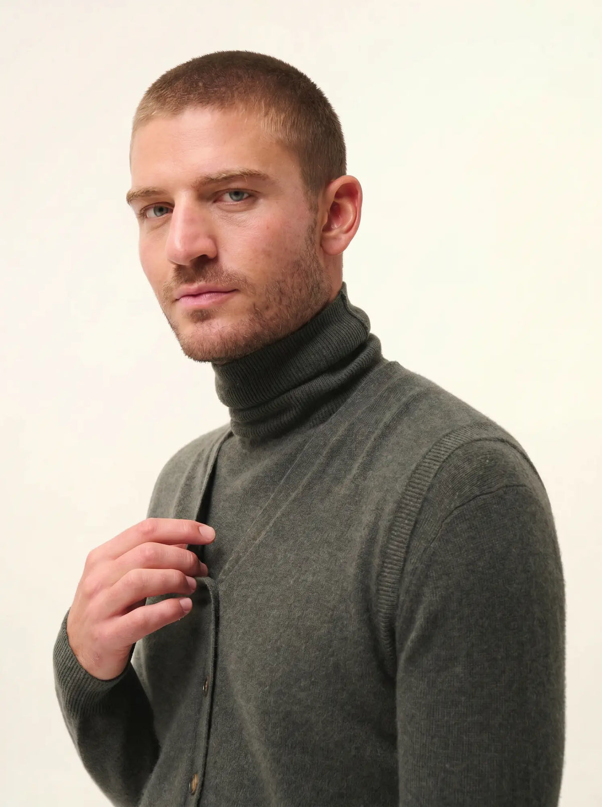 LANA Cardigan Col V sans Manches Kaki Chiné