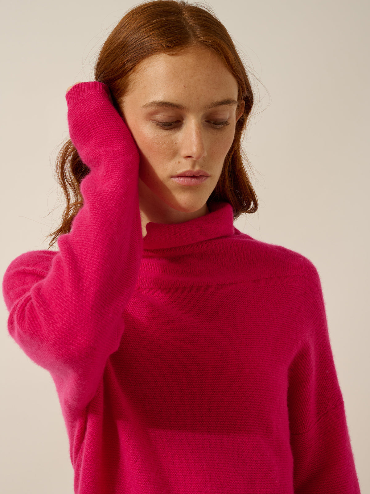 BLANTYRE Pull Col Roulé Fuchsia