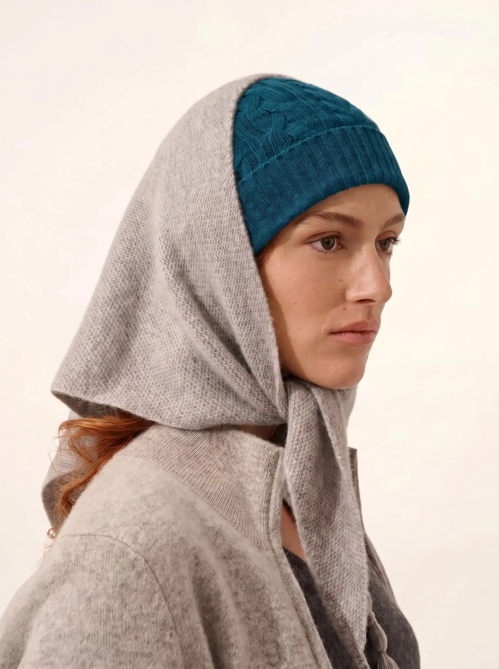 CLEO bonnet 4 fils paon