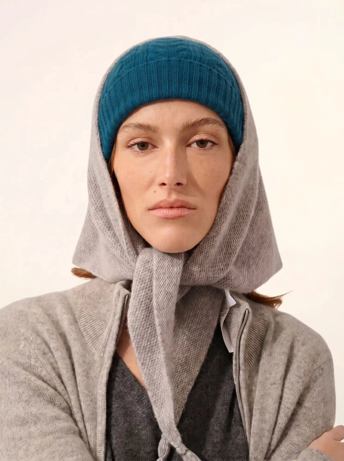 CLEO bonnet 4 fils paon