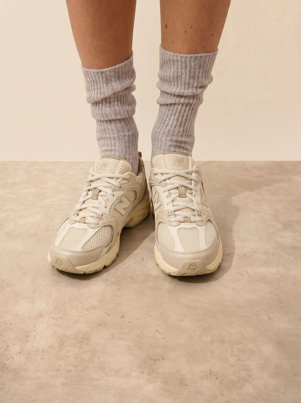 DAYAYA Socken 4-fädig Perlgrau meliert