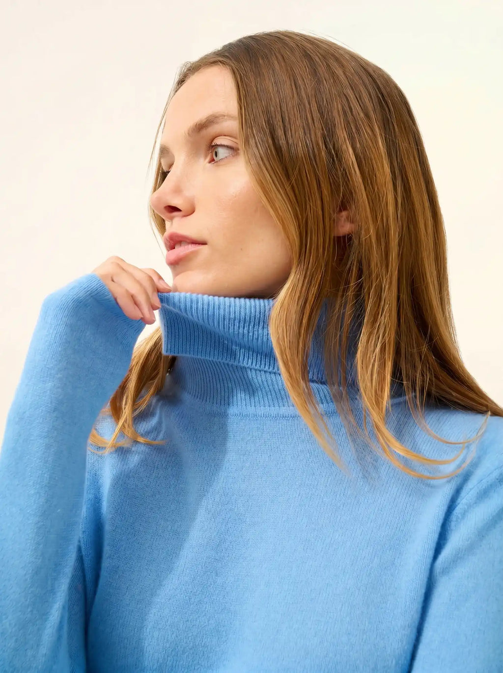 AVA Pull Col Roulé Bleu Bébé