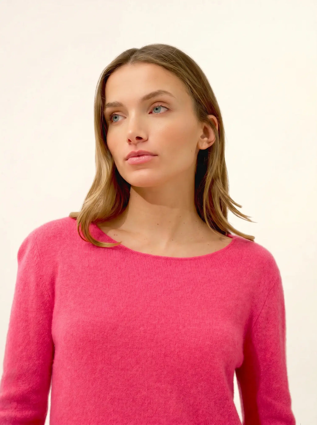 VIVIAN Pull Col Rond Fraise