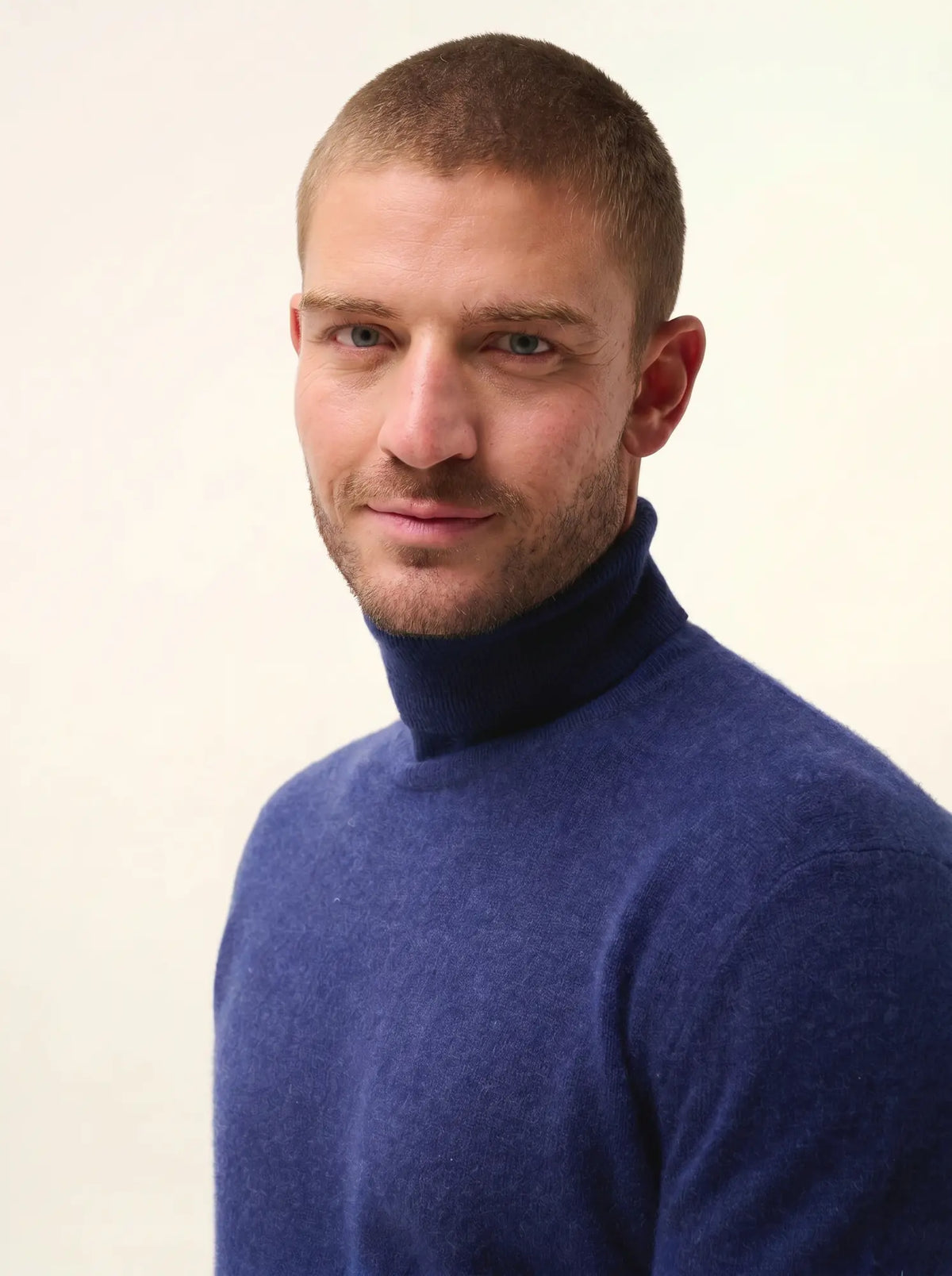 CONNOR Pull Col Roulé Bleu Nuit