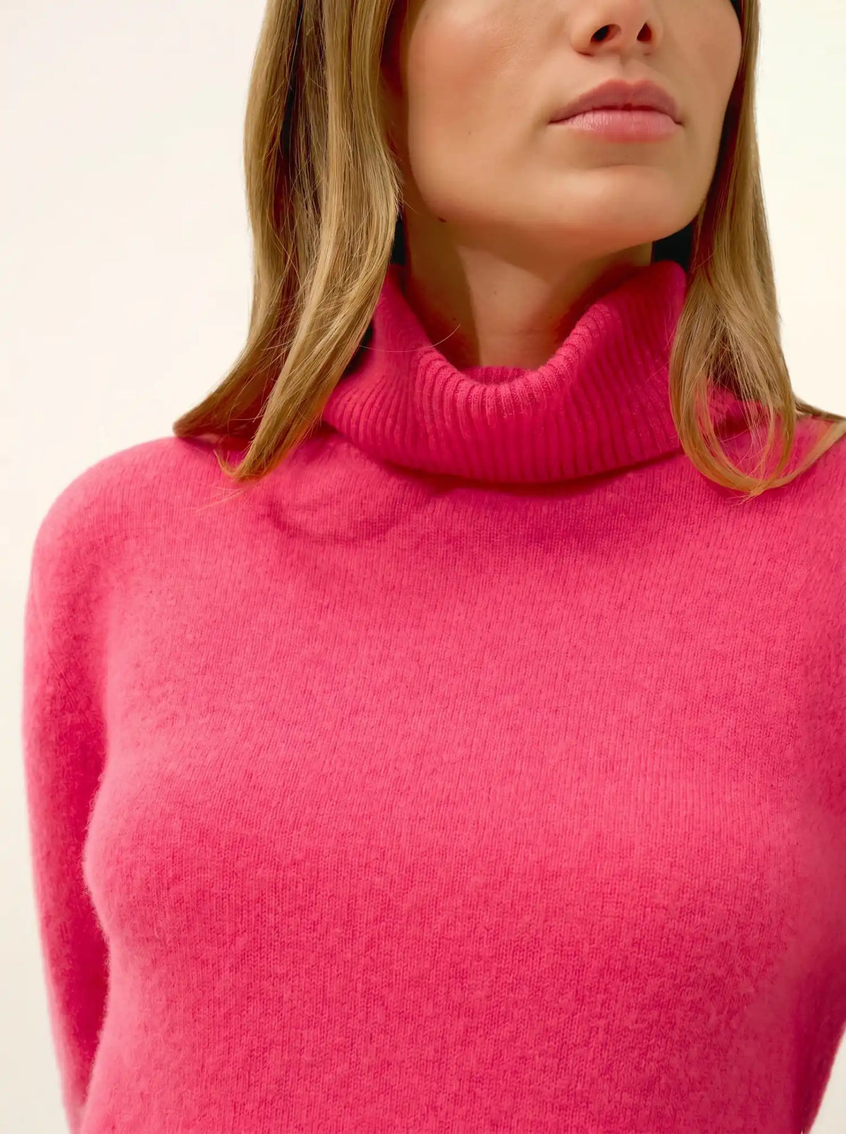 LEXIE Pull Col Roulé Fraise