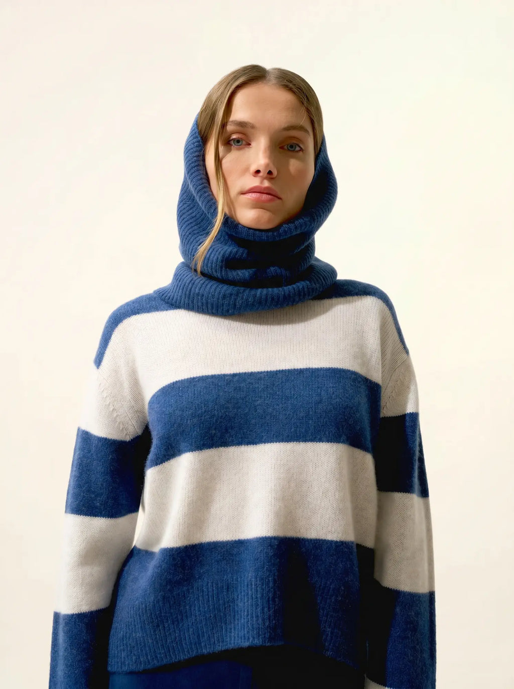 SOFIA Neck Warmer 6 Ply Heather Ocean