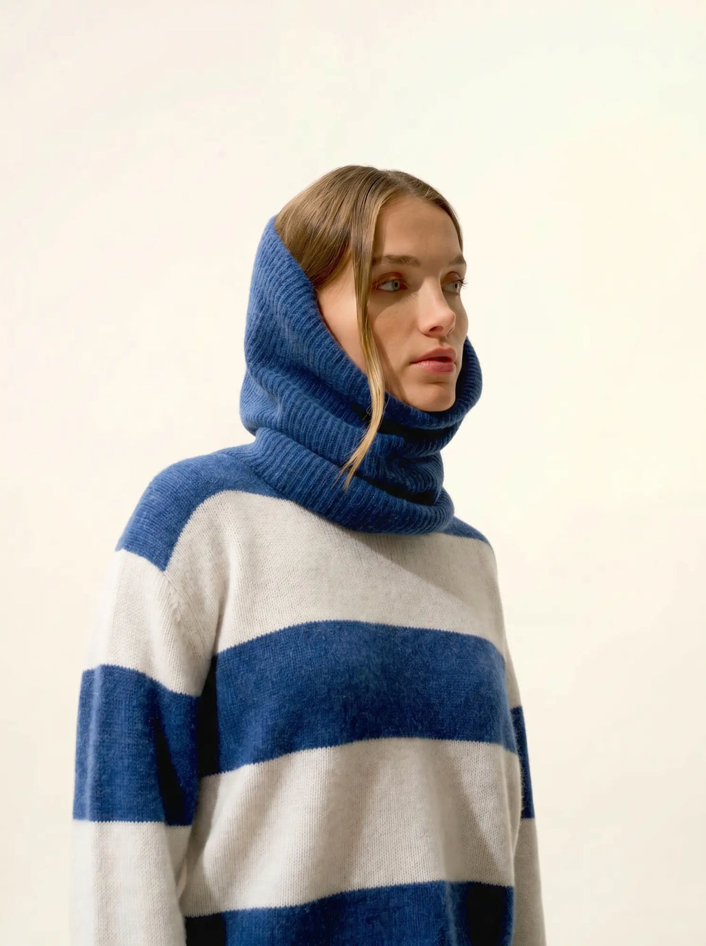 SOFIA Neck Warmer 6 Ply Heather Ocean