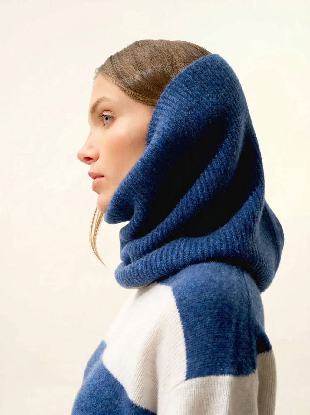 SOFIA Neck Warmer 6 Ply Heather Ocean