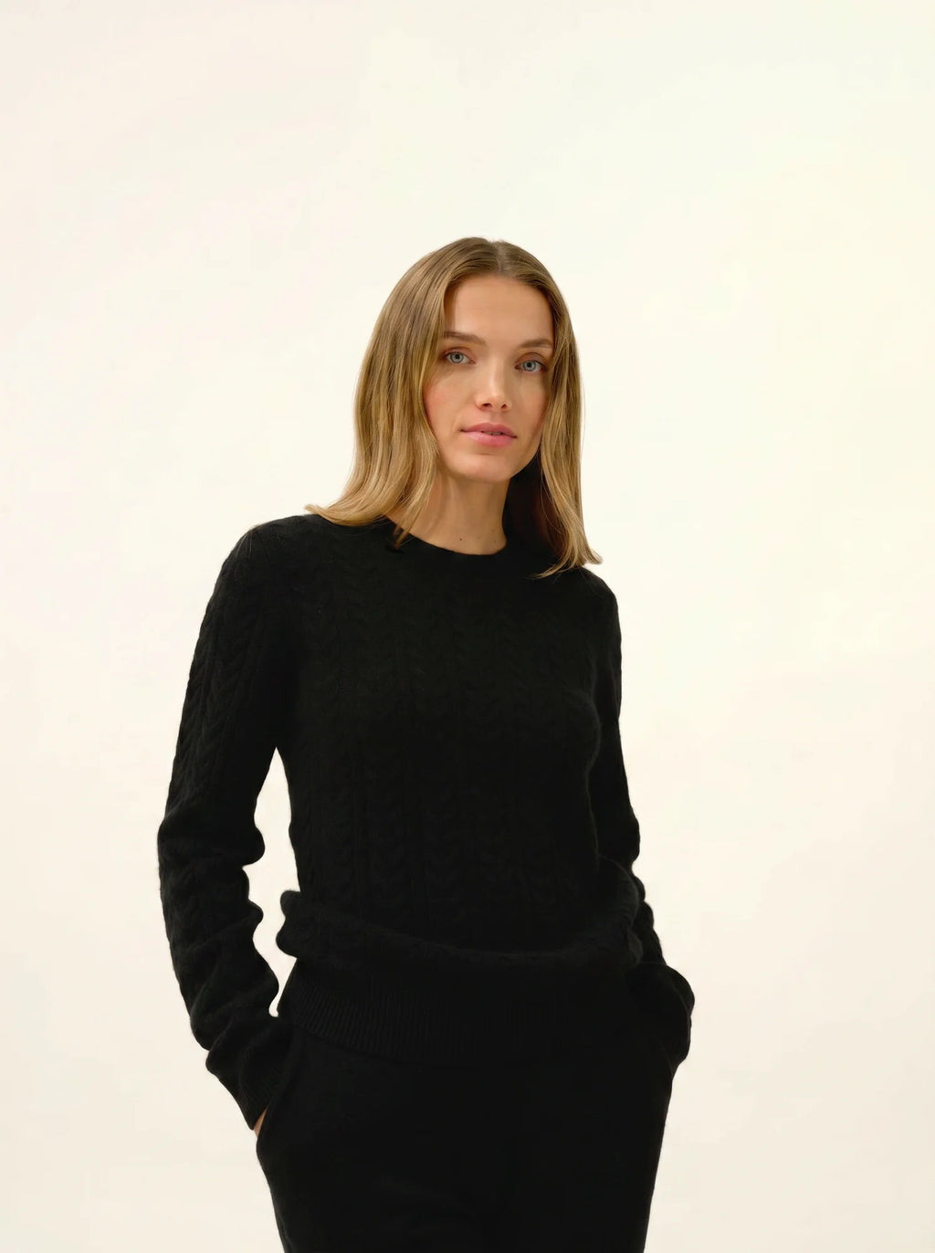 ALICE Pull Col Rond 4 Fils Noir