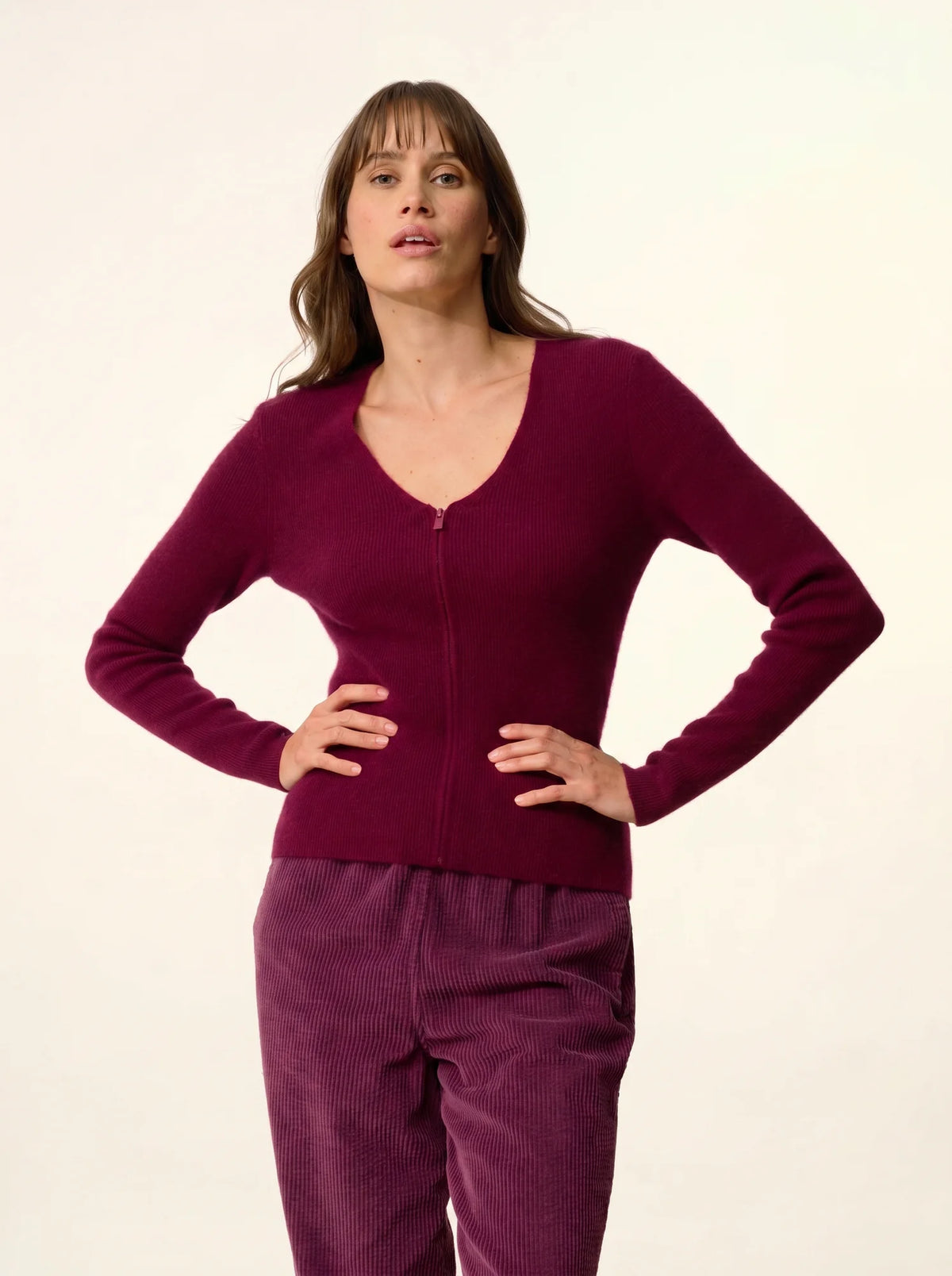ZION Vest Zipped V-Neck Burgundy