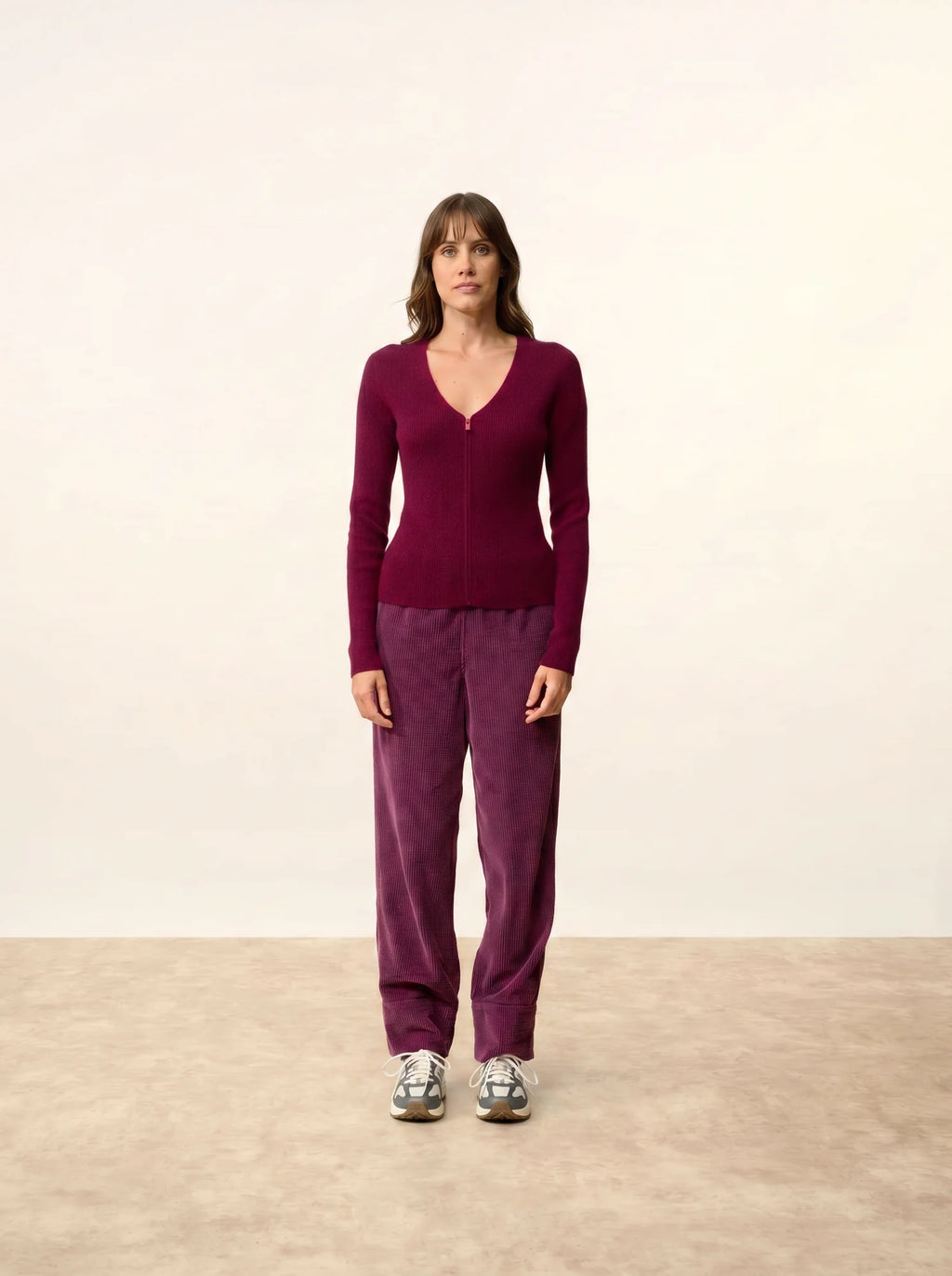 ZION Vest Zipped V-Neck Burgundy