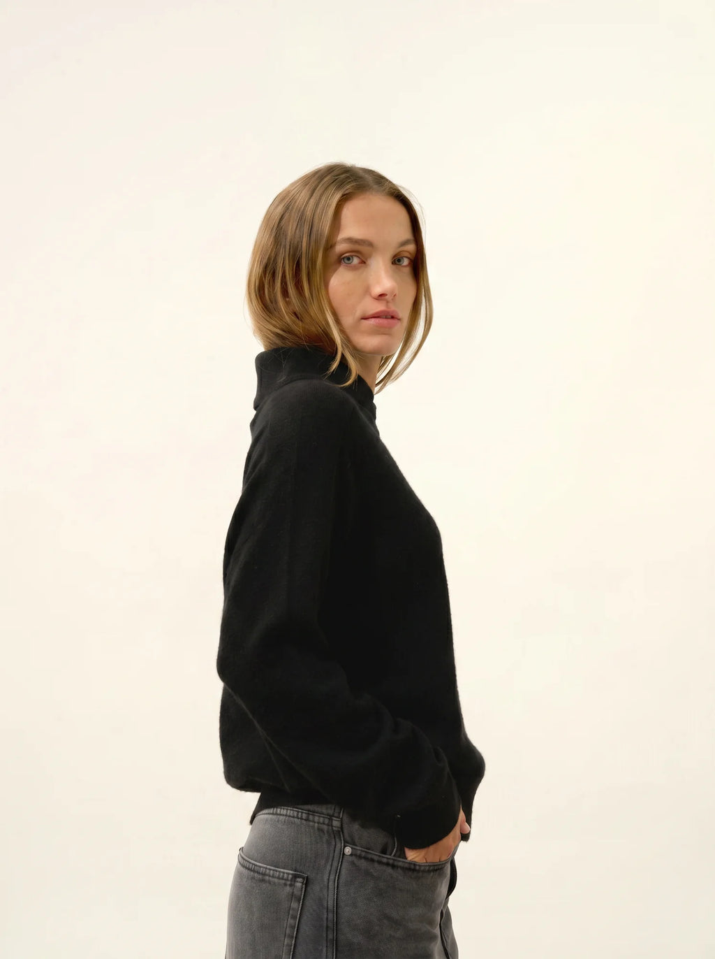 PIURA Sweater Peter Pan Collar Black