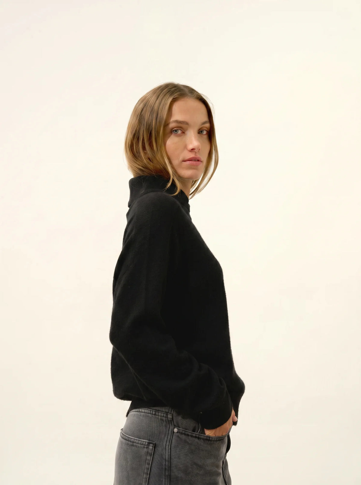 PIURA Sweater Peter Pan Collar Black