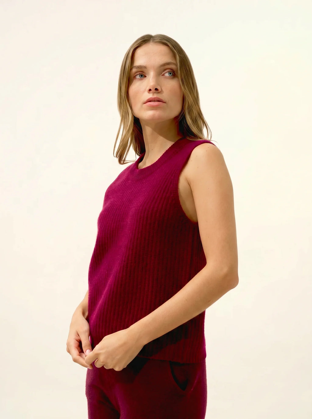 DAMPA Tank Top Crew Neck 6 Ply Burgundy