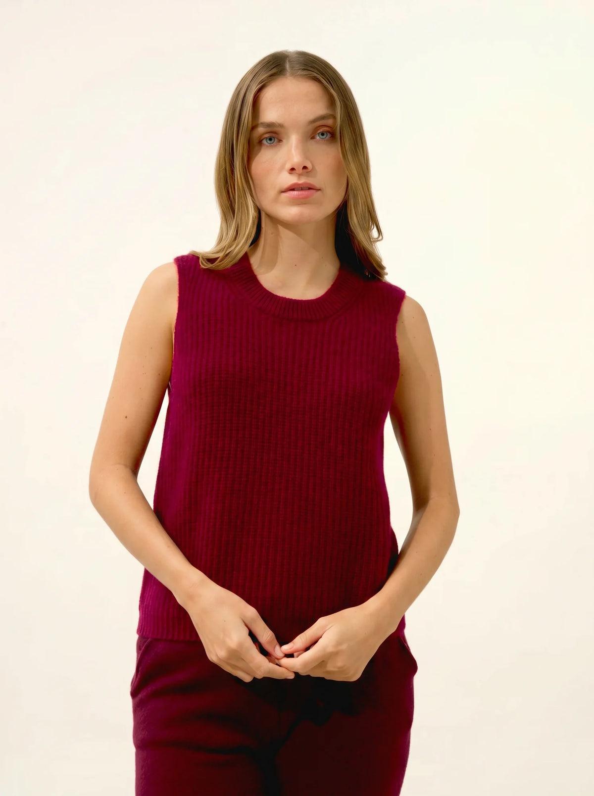 DAMPA Tank Top Crew Neck 6 Ply Burgundy