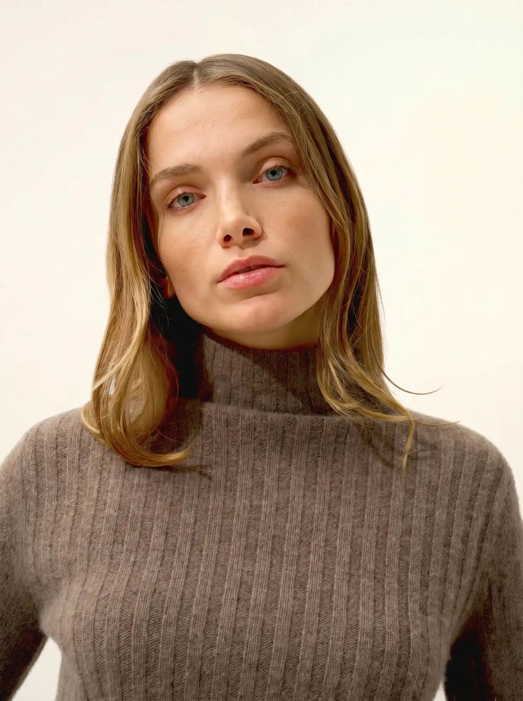 SUNNEVA Sweater Mock Neck 4 Ply Heather Taupe