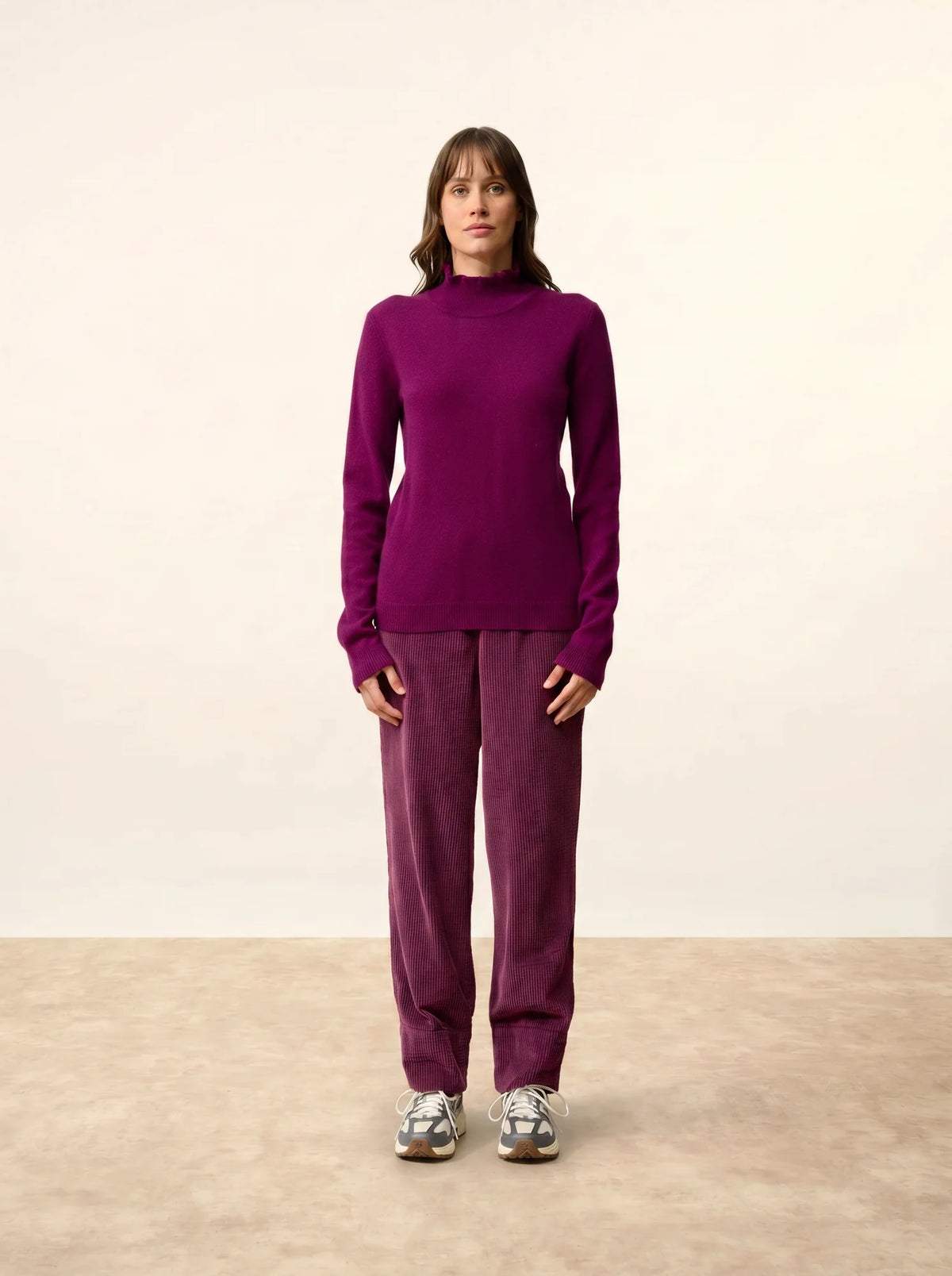 TRILA Pullover Stehkragen Volant Pflaumenblau