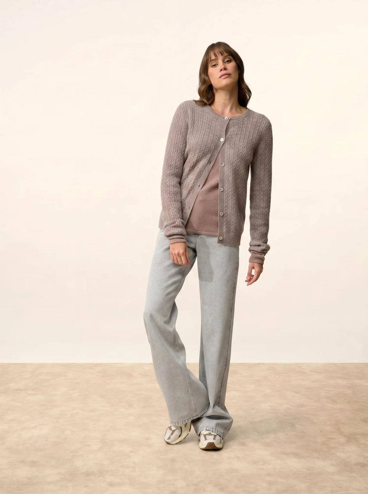LAURA Strickjacke Rundhalsausschnitt Caribou meliert