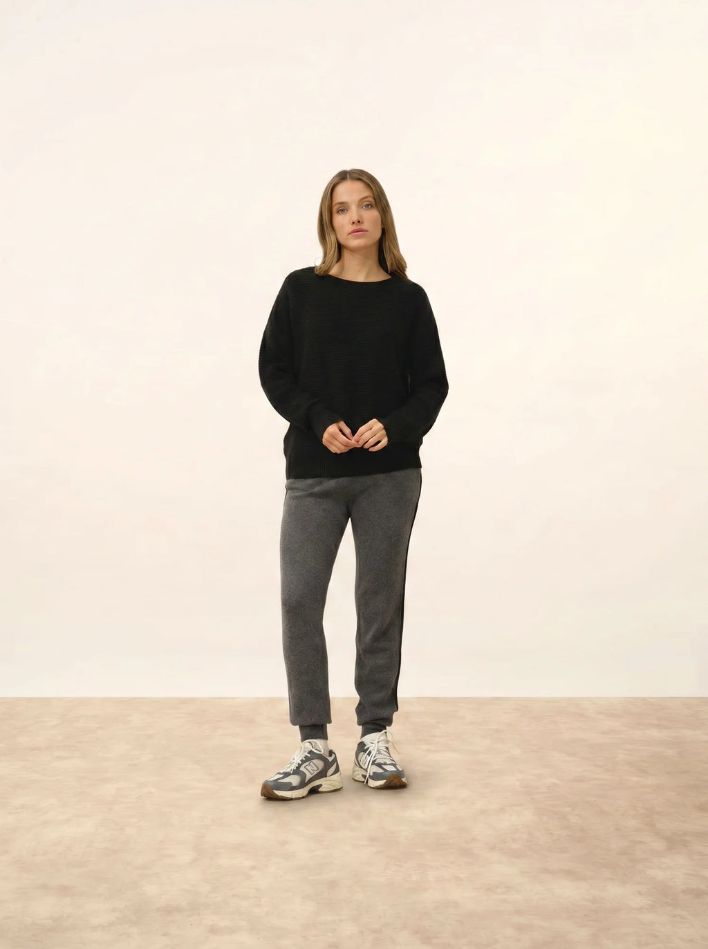 LOUNA Pull Col Rond 4 Fils Noir
