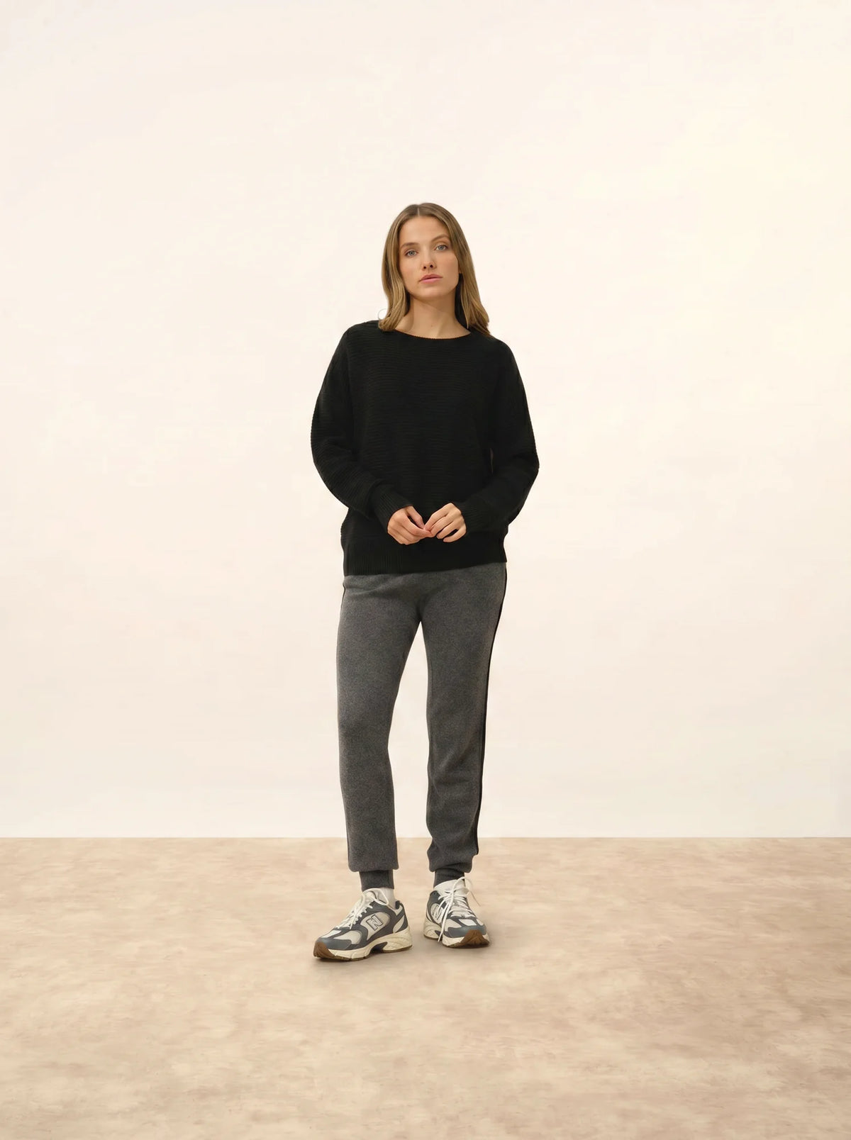 LOUNA Pull Col Rond 4 Fils Noir