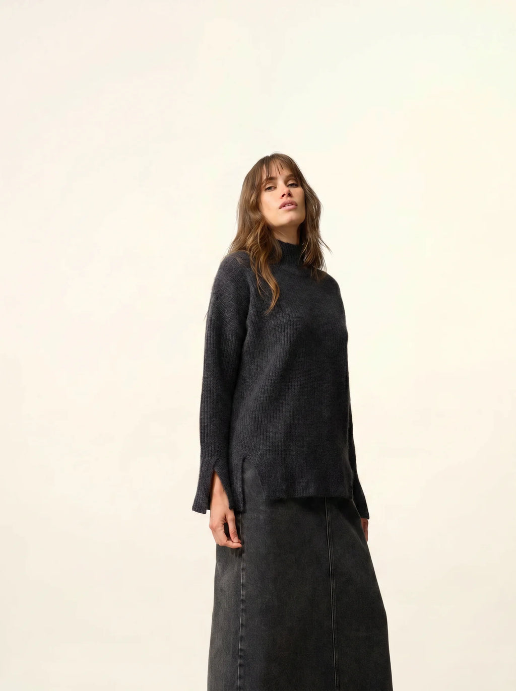 LOUISE Sweater Mock Neck 4 Ply Heather Black