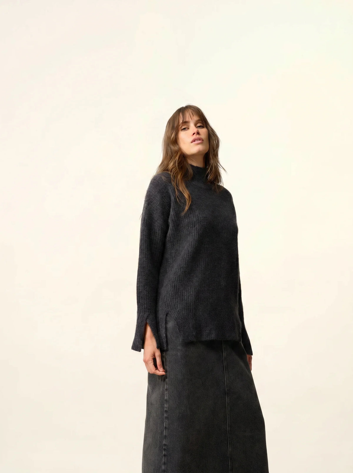 LOUISE Sweater Mock Neck 4 Ply Heather Black