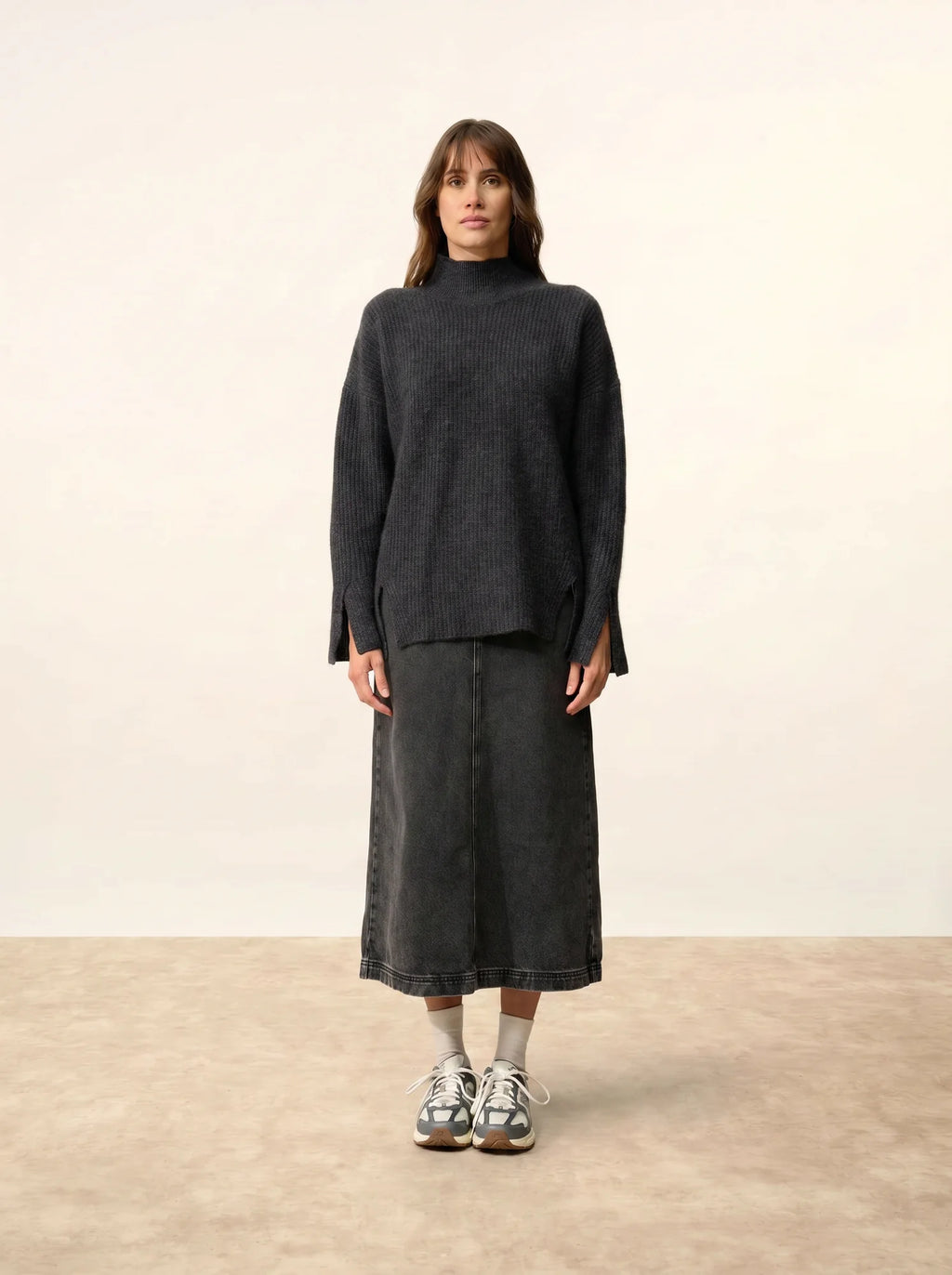 LOUISE Sweater Mock Neck 4 Ply Heather Black